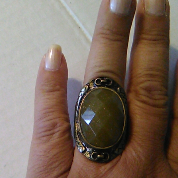 Nwot olive green bronze ring - Picture 4 of 7